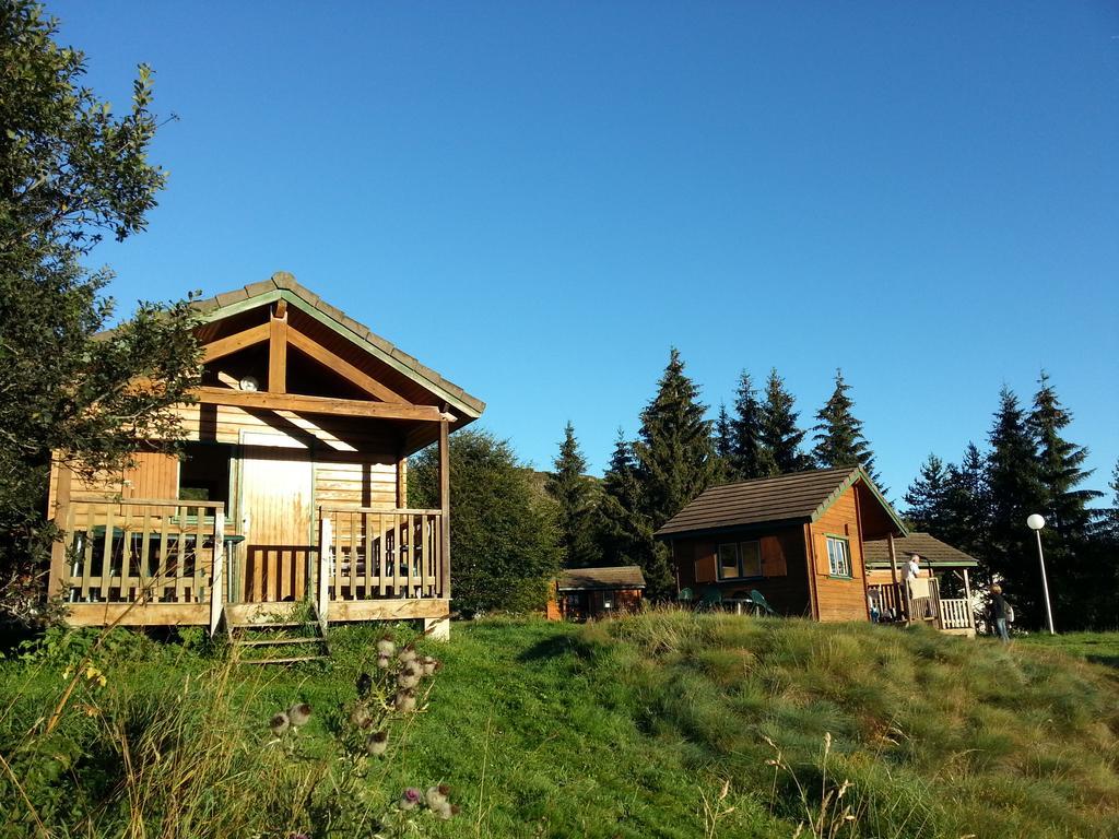 Domaine De L'Ours / Camping Lodge Saint-Urcize Exterior foto