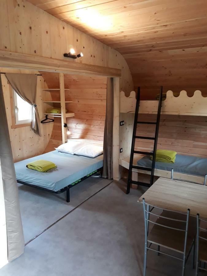 Domaine De L'Ours / Camping Lodge Saint-Urcize Exterior foto